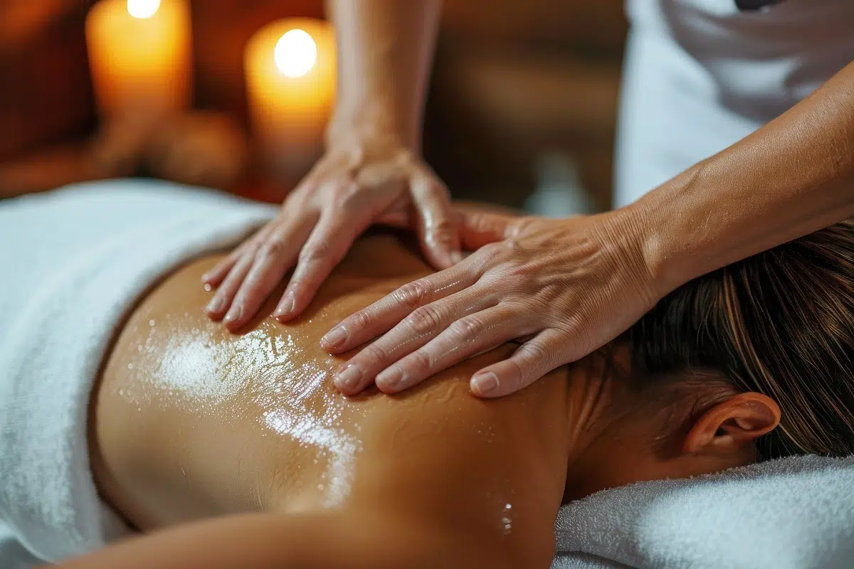 Massage relaxant avec bougies